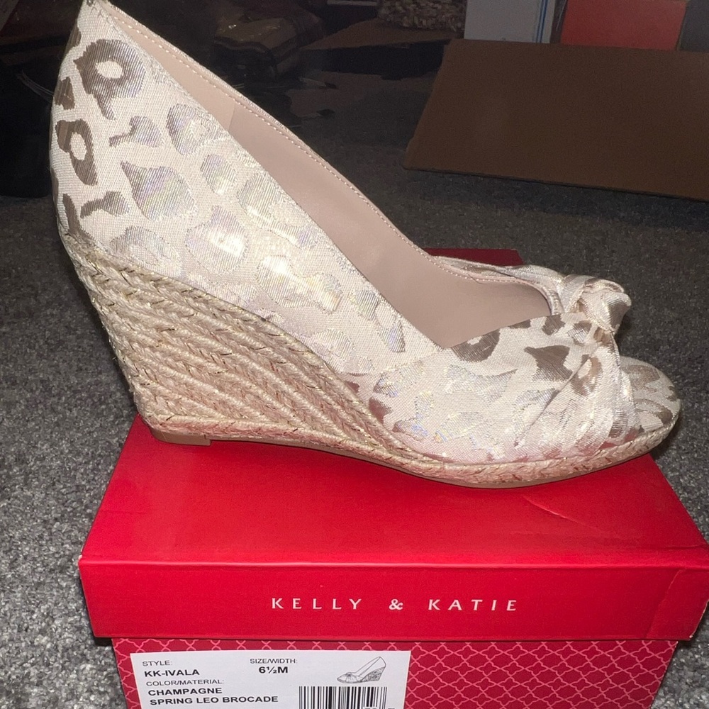 Brand new inbox, Kelly and Katie wedged shoe